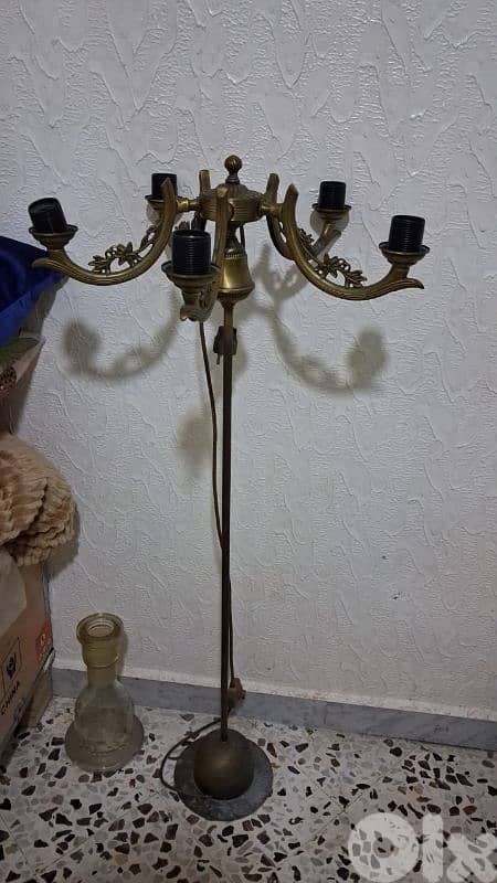 اركيله طول ١٤٥  وشمعدان طول ١١١ 1