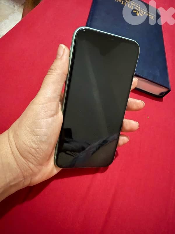 iphone 11 like new 128 gb 1