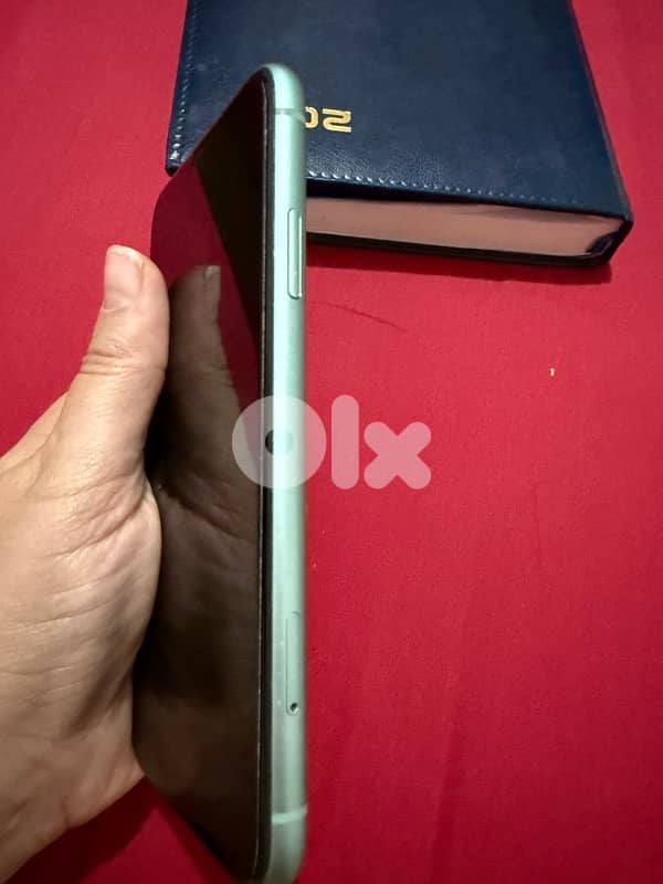 iphone 11 like new 128 gb 2
