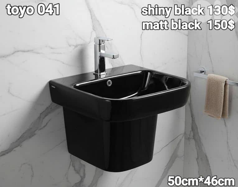 كراسي حمام تعليق اسود. black wall hung toilet seat 4