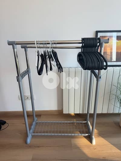 Clothes rail