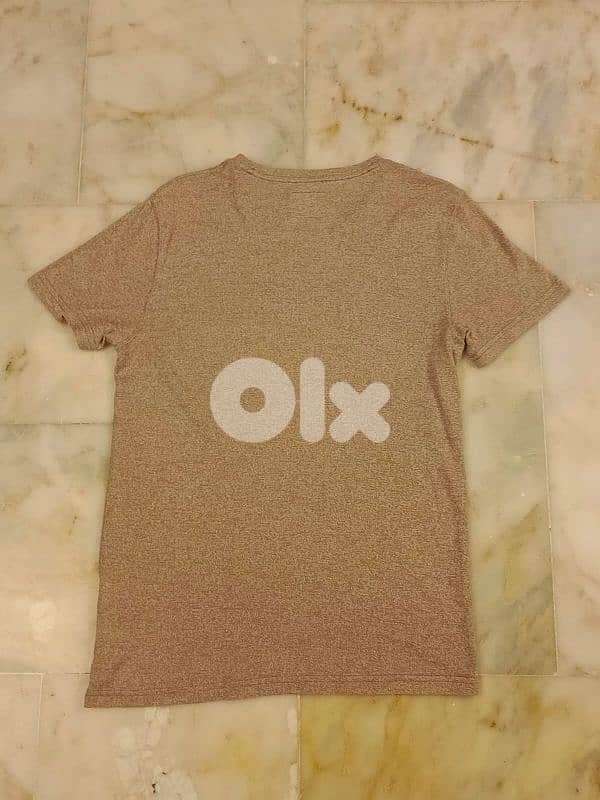 Ambercombie and Fitch T-Shirt 1