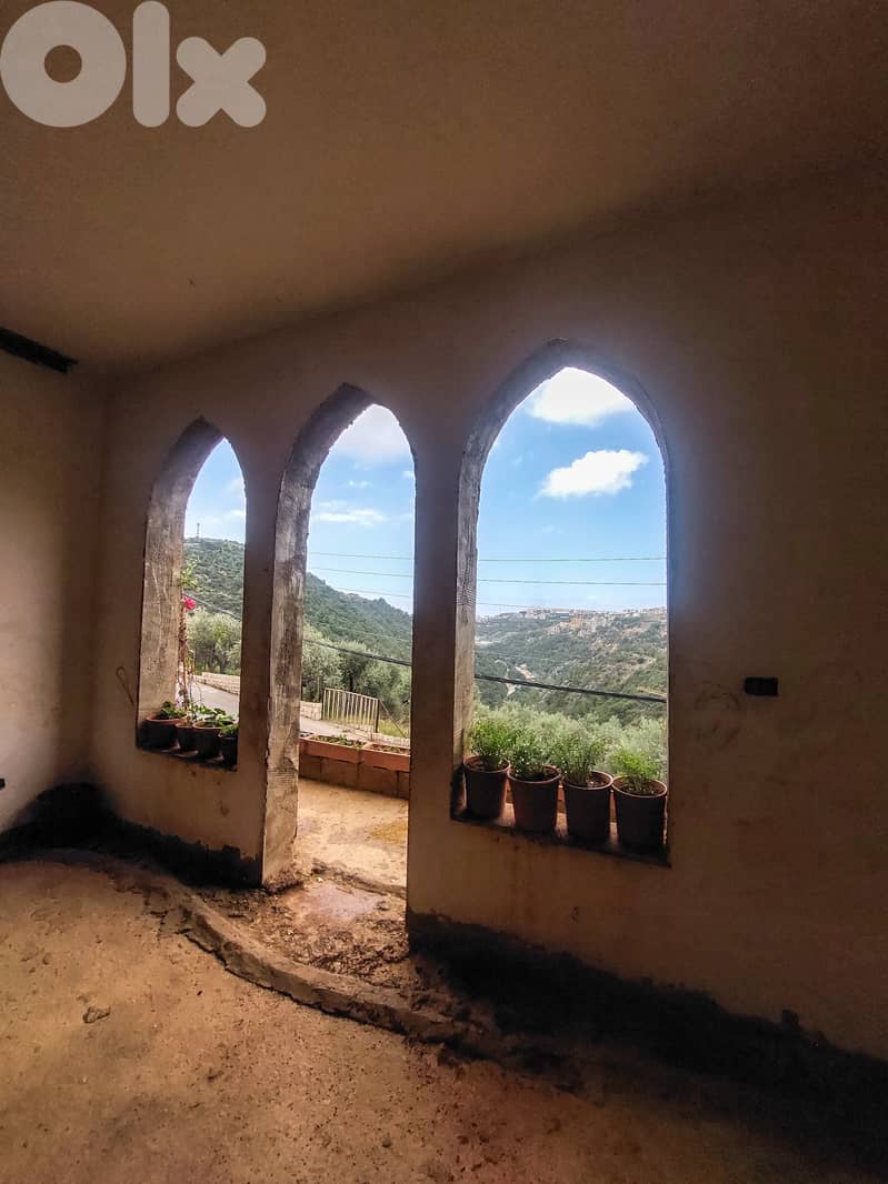 740 SQM Villa in Zikrit, Metn + Pool & Breathtaking Mountain View 0