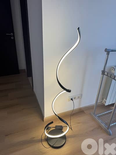 Floor lamp