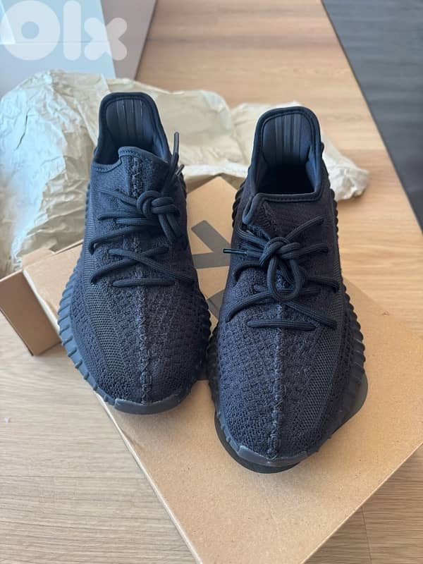 Adidas Yeezy Sneaker 3