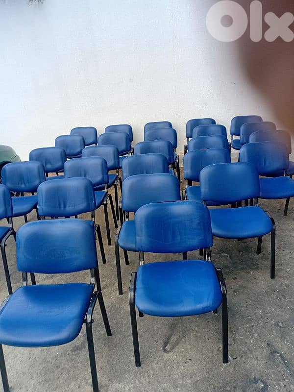 كراسي اوروبي شبه جديد  عدةموديلات مكاتب 0