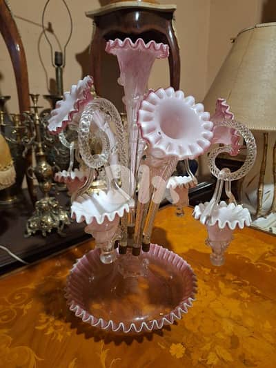 زنبقة اوبالين رائعة ومميزة انتيك