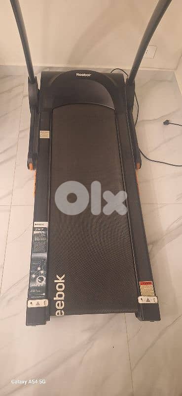 treadmill reebok like new very good gondition 1