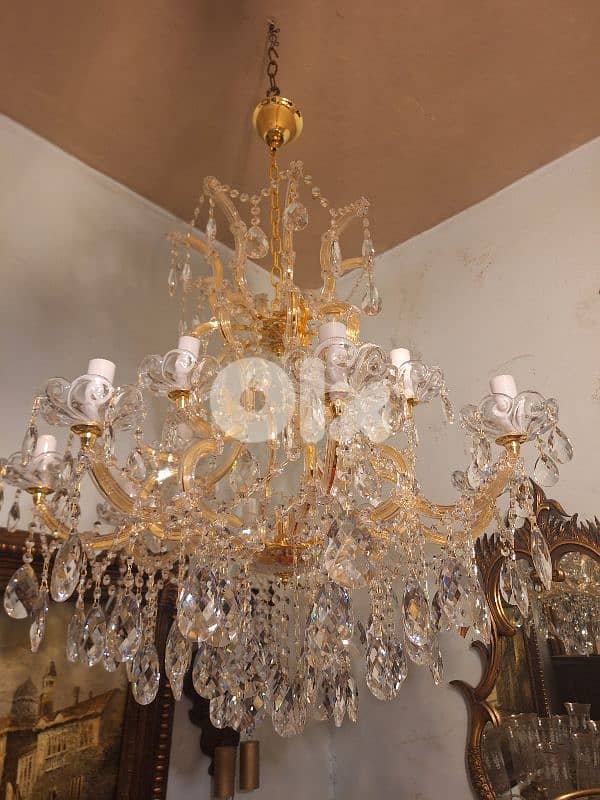 ثرية كرستال ماري تيريز رائعة جدا يوجد منها اثنين حسب الطلب 0