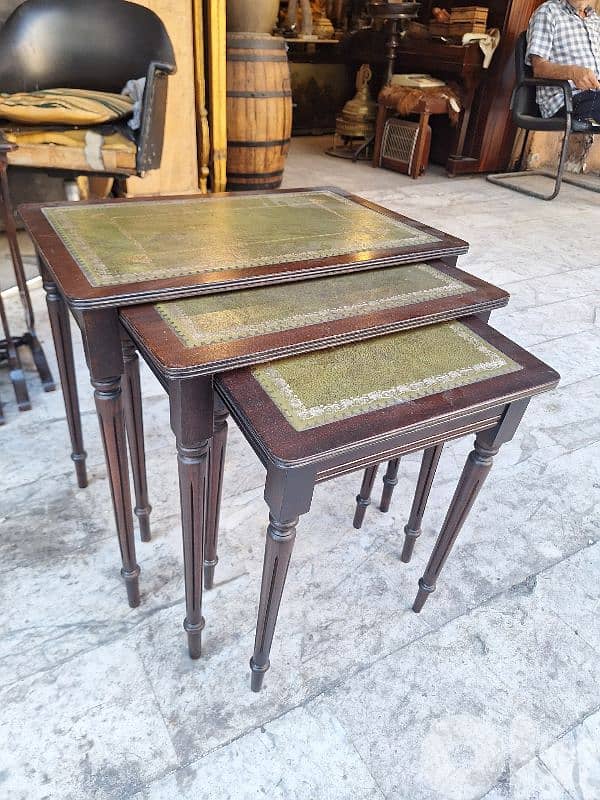 طقم طاولات جيغون خشب زين وجه جلد انجليزي شسترفيلد 0