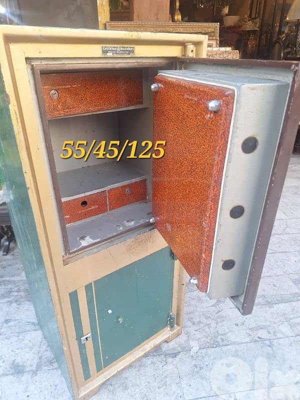 خزنة حديد تركية انتيك قديمة حجم كبير وزن ٦٠٠ كلغ تقريبا 3