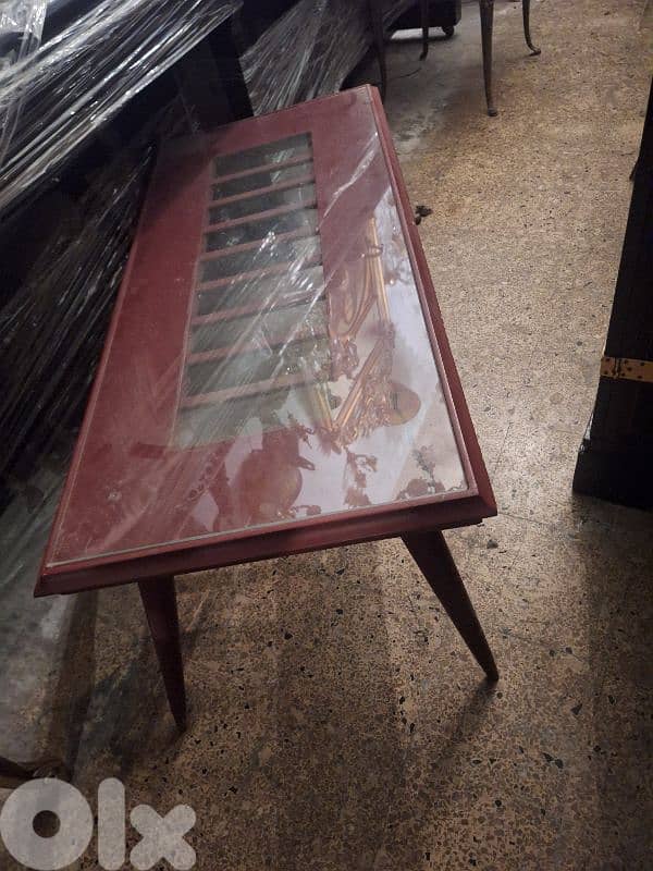 طاولة صالون وسط خمسينات مميز انتيك سعر لقطة 0