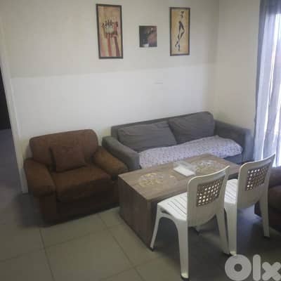 شقة مفروشة من غرفتين نوم مع مطبخ و حمام و بلكن اتستراد جونية ٠٣٥٩٠٠٦٥