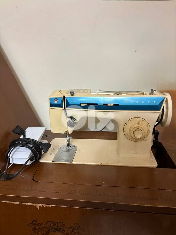 ماكينة خياطة متعددة الاستعمالات 1