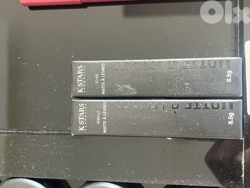 K STARS cosmetics make up and stand 1