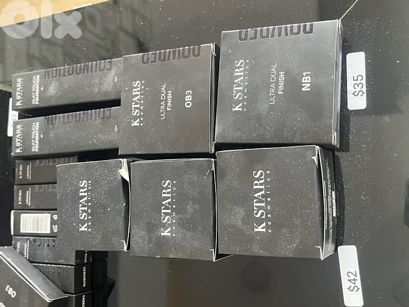 K STARS cosmetics make up and stand 3