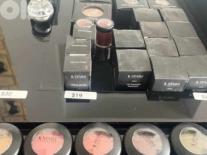 K STARS cosmetics make up and stand 9