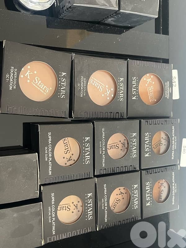 K STARS cosmetics make up and stand 13