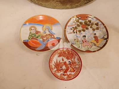 صحون بورسلان قديمة يابانيه