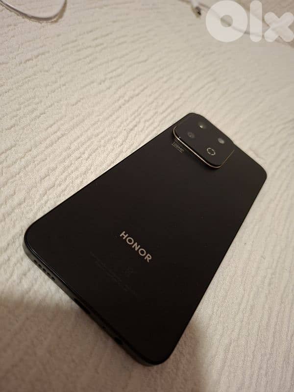 Honor X7c 256GB 8+ gbram matte black barely used (1 month) 2