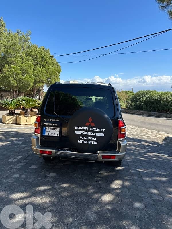 ميتسوبيشي مونتيرو 2002 0