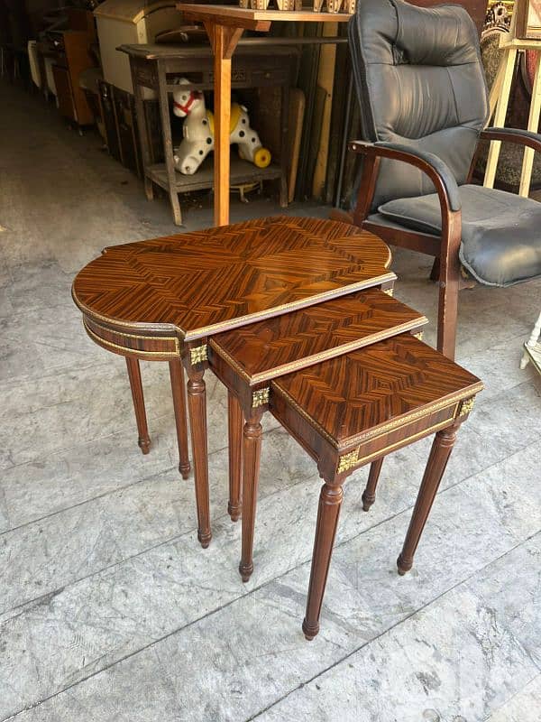 frensh table gigon set 3 table طقم طاولات فرنسي ٣ قطع خشب جوز 0