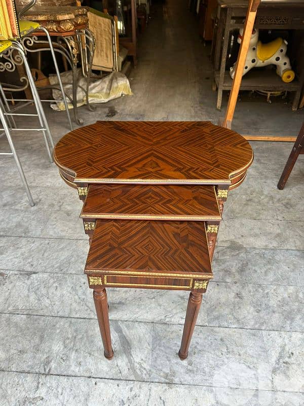 frensh table gigon set 3 table طقم طاولات فرنسي ٣ قطع خشب جوز 2