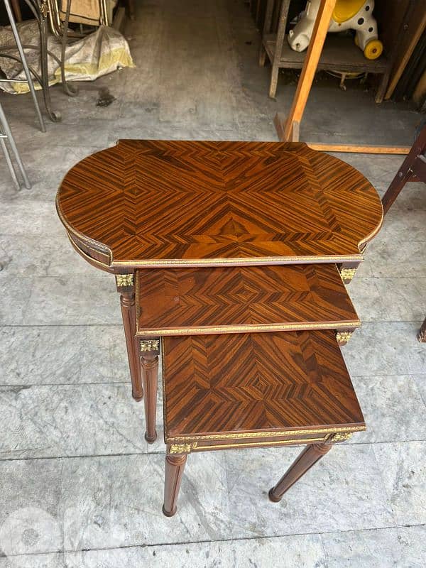 frensh table gigon set 3 table طقم طاولات فرنسي ٣ قطع خشب جوز 3