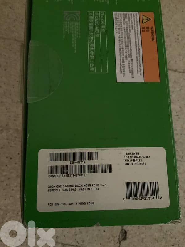 xbox one S with box and 7 games (barley used) 3