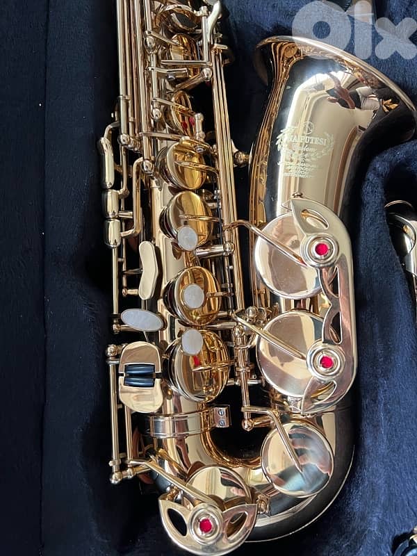 Saxophone Alto Eb barely used 98% new 0