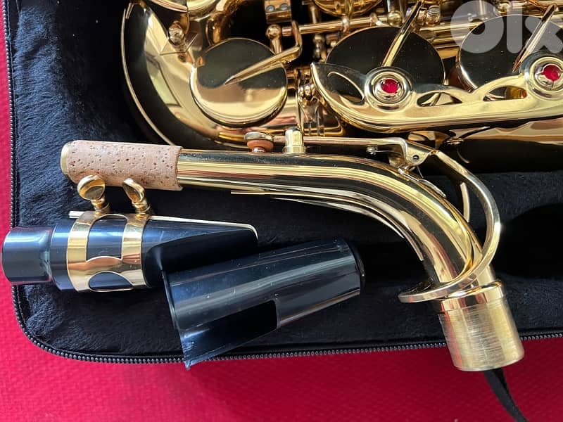 Saxophone Alto Eb barely used 98% new 1