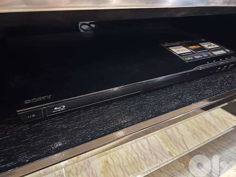 Sony bluray surround sound system with DVD 0