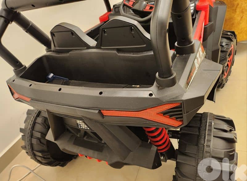 Electric Huge Kids Car Like New 3