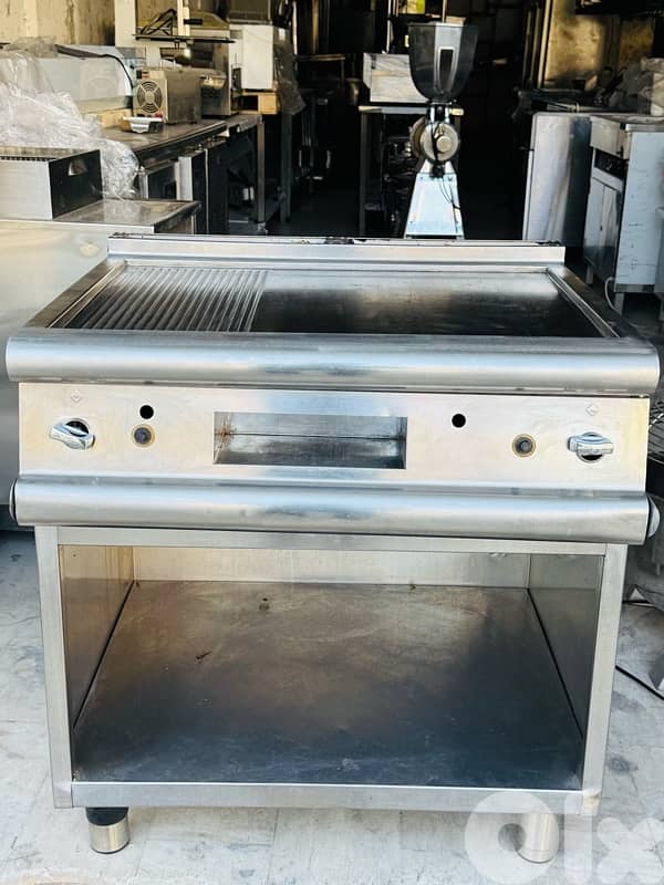 غريل ايطالي مستعمل مع قاعدة مفاتيح اتوماتيك شركة كفالةسنة 5