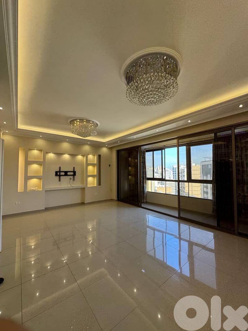 شقة مع طاقة شمسية للإيجار في الطيونة - Apartment for Rent in Tayouneh 0