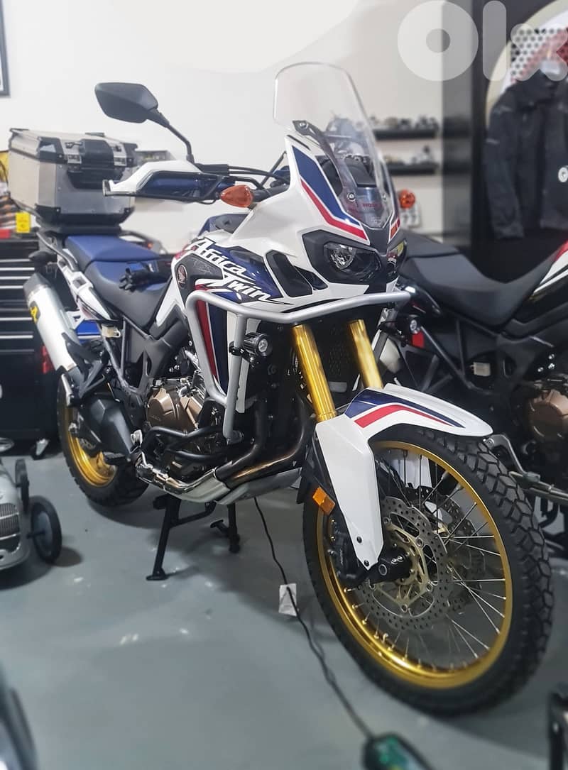 2017 Barely Driven Honda CRF1000 Africa Twin Loaded with accessories 0
