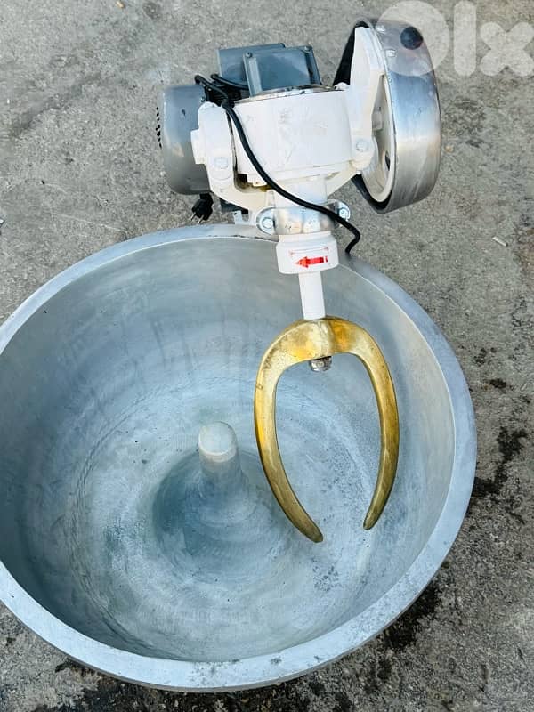 عجانات صناعة سوريا جميع المقاسات. زند نحاس ويوجد المنيوم 1