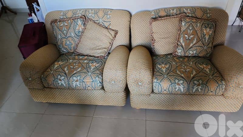 beds + matresses+ sofas 0