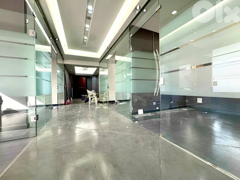JH25-4493 Office 225m2 for rent in Verdun , $ 2,750 cash 0