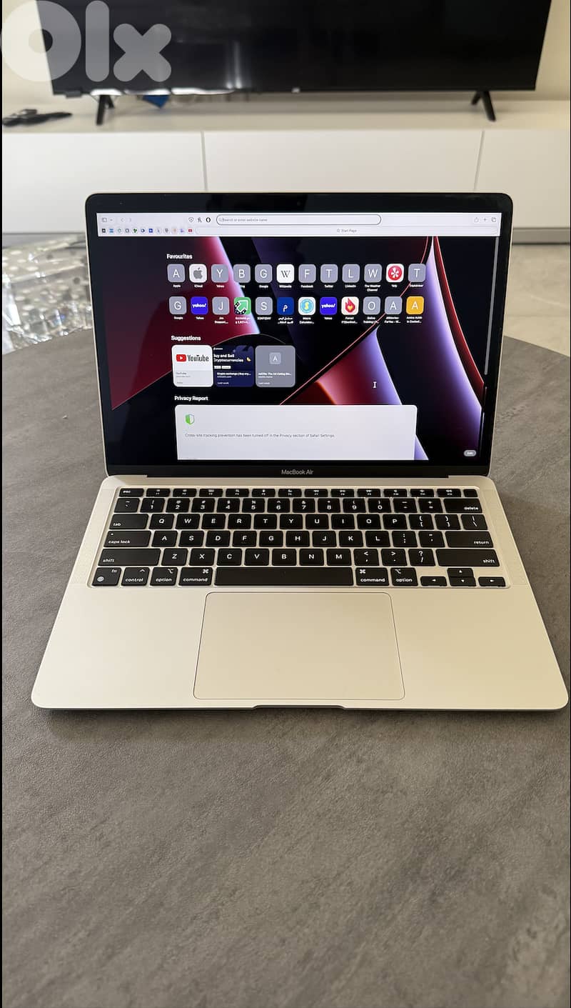 MacBook Air M1 (2020) - 8GB RAM, 256GB SSD - 13-inch Retina 4