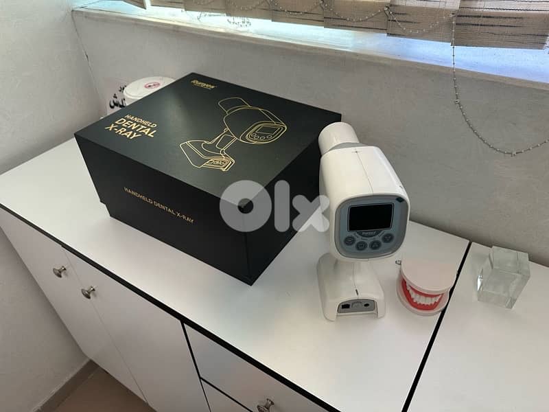 عيادة طبيب أسنان بحالة ممتازة مجهزة كاملة في الحارة للبيع بداعي السفرر 18