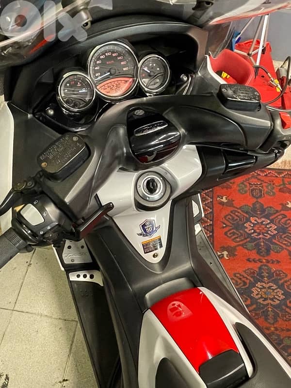 Yamaha Tmax WGP 50th anniversary 1