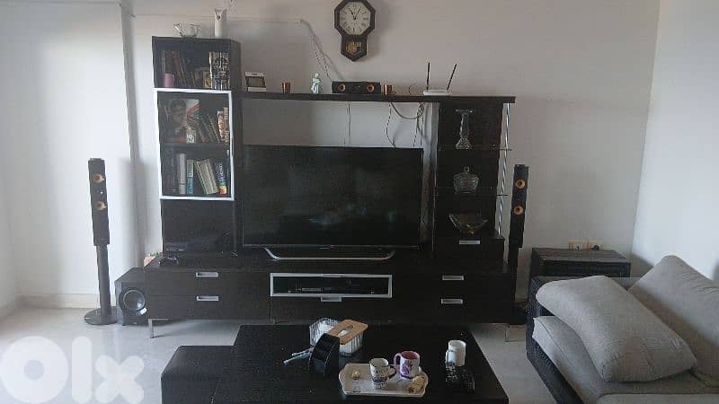 طاولة تلفزيون 0