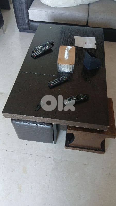 طاولة تلفزيون 1