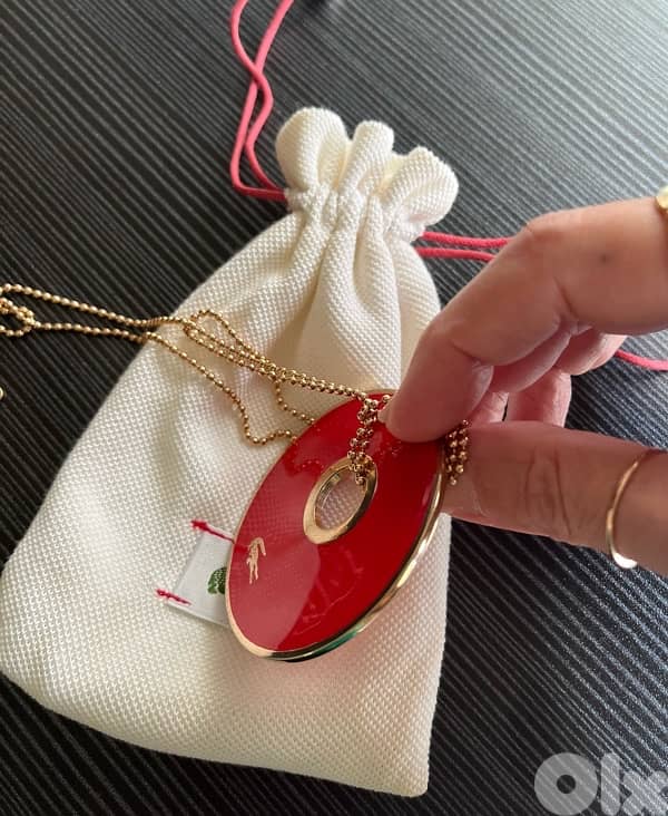 LACOSTE LONG PENDANT 2