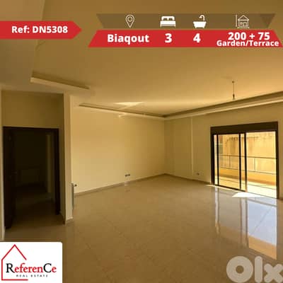 Apartment with terrace/Garden in Biaqout شقة مع تراس/حديقة في بياقوت