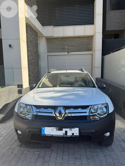Renault Duster Model 2017 Company Source