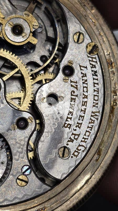 ساعة عمرها ١٢٠ سنة 1