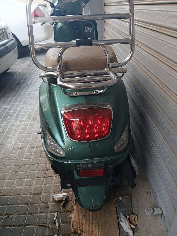 malpe copy vespa good condition mechye 3500 km 4
