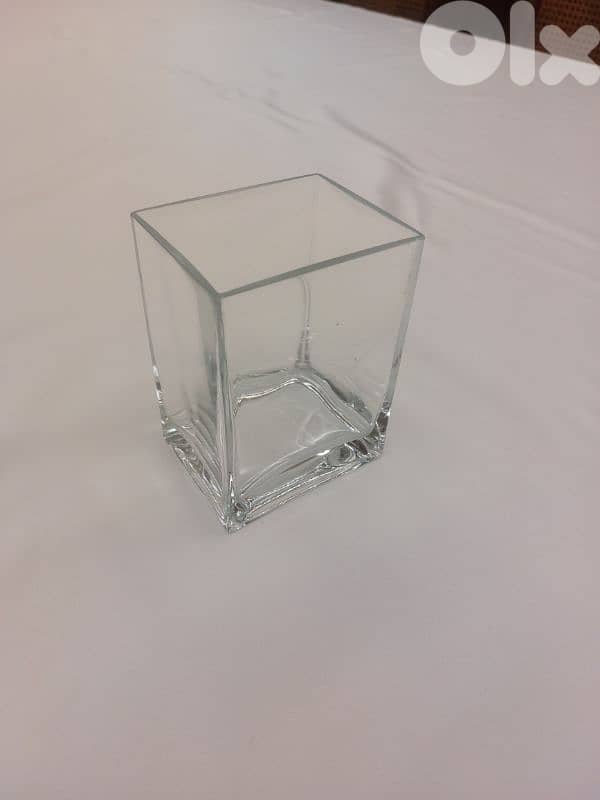 Glass vase 0